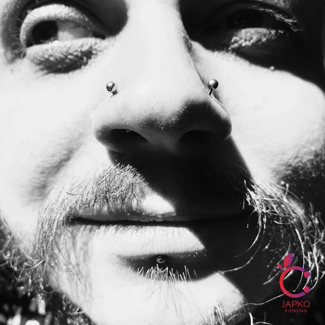 Realizacja przekłucia, studio Japko Piercing