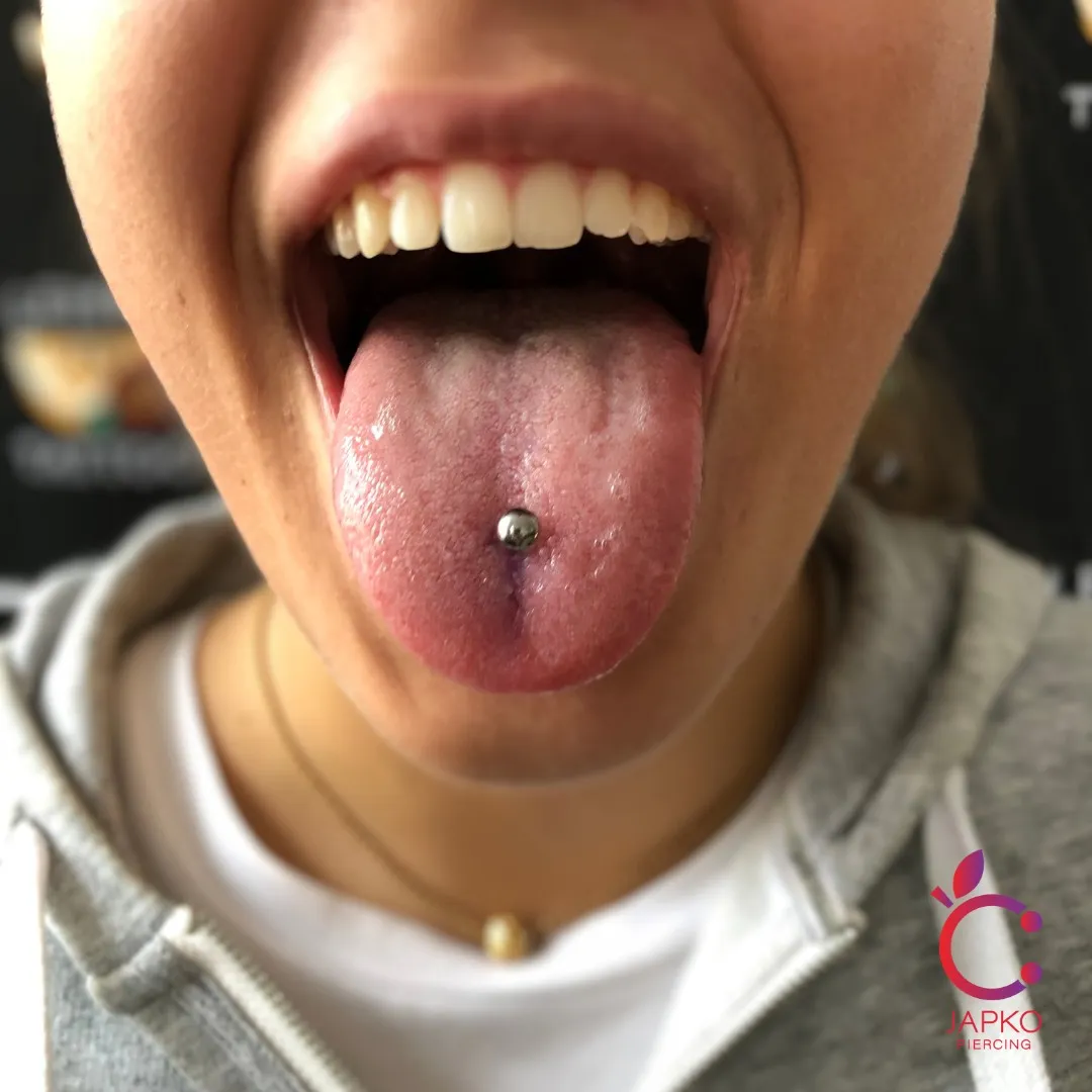 Realizacja przekłucia, studio Japko Piercing