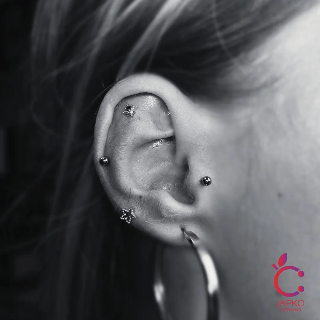 Realizacja przekłucia, studio Japko Piercing